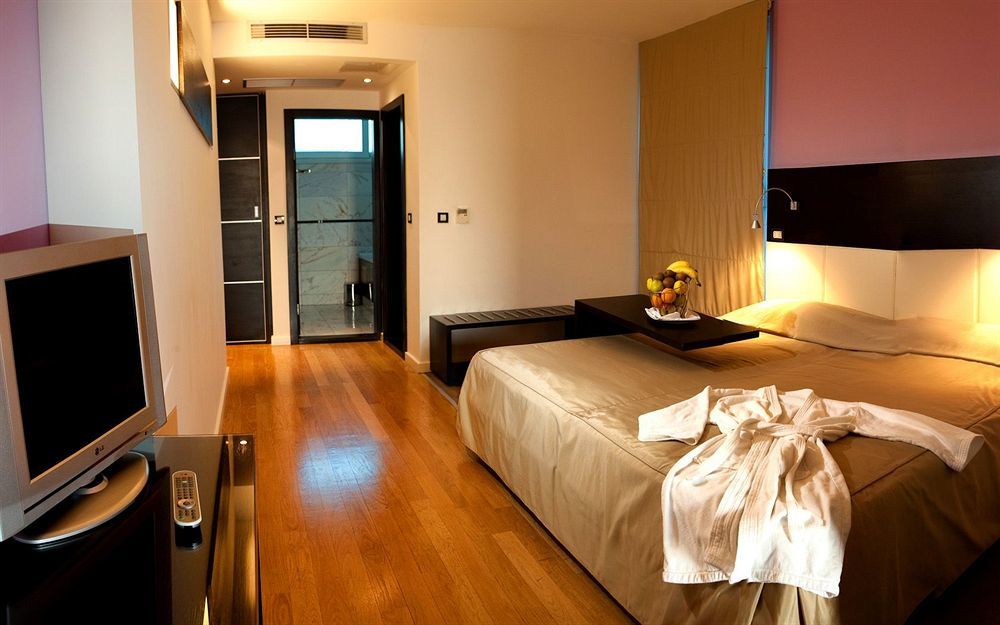Beach Hotel Split Podstrana Dış mekan fotoğraf