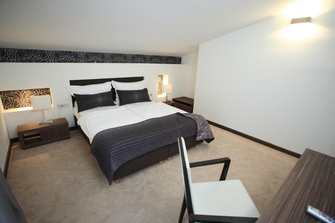 Beach Hotel Split Podstrana Dış mekan fotoğraf