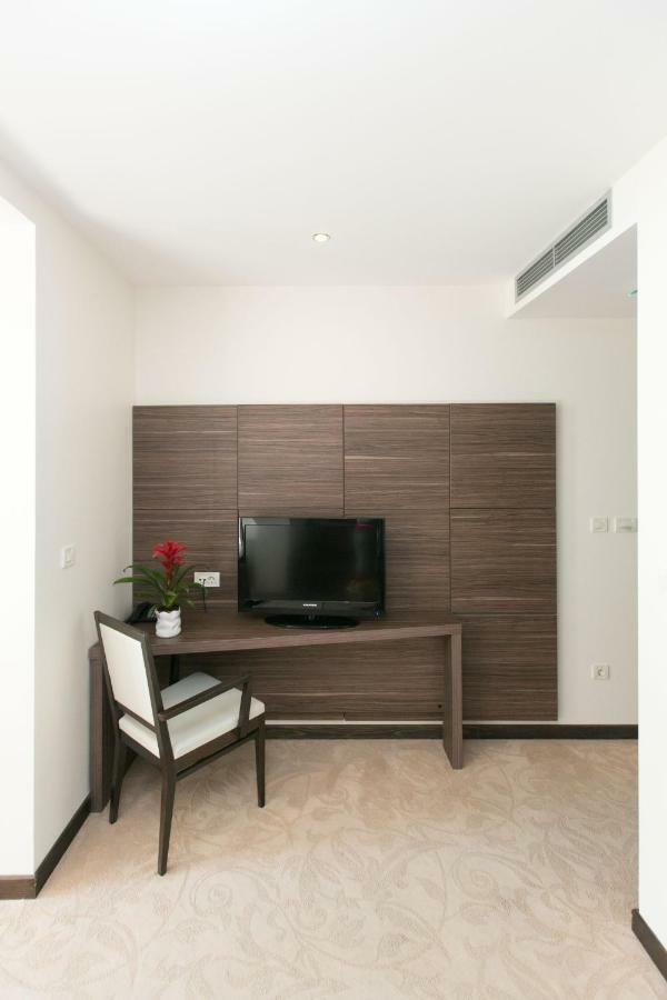 Beach Hotel Split Podstrana Dış mekan fotoğraf